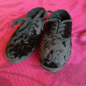 Charles Albert Crushed Velvet Shoes 8